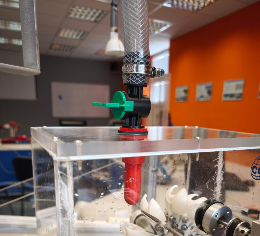 Nová tryska na modelu přečerpávací elektrárny